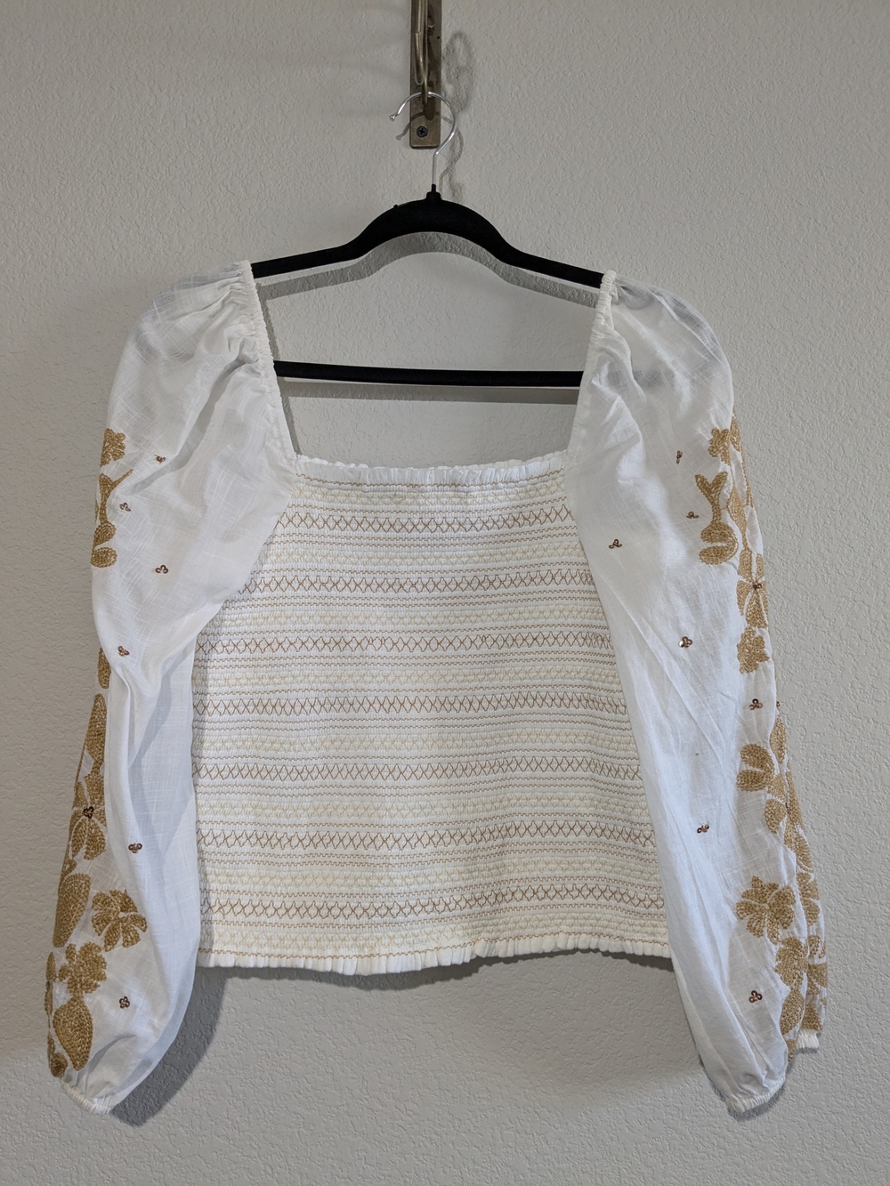 Anthro Boho Embroidered White Crop Top Embroidered Sequin Gold Floral Sleeves M